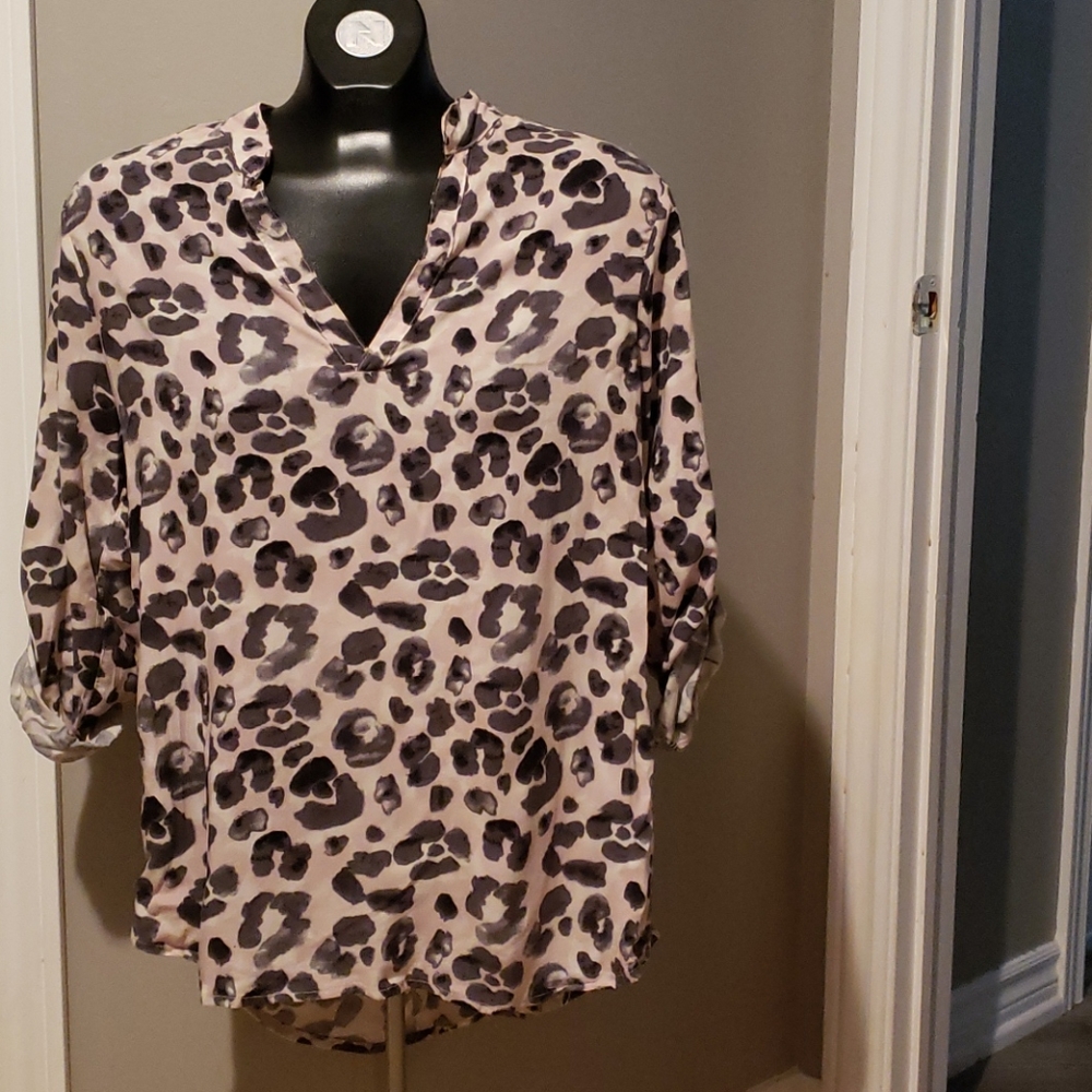 Magazine shirt size Med